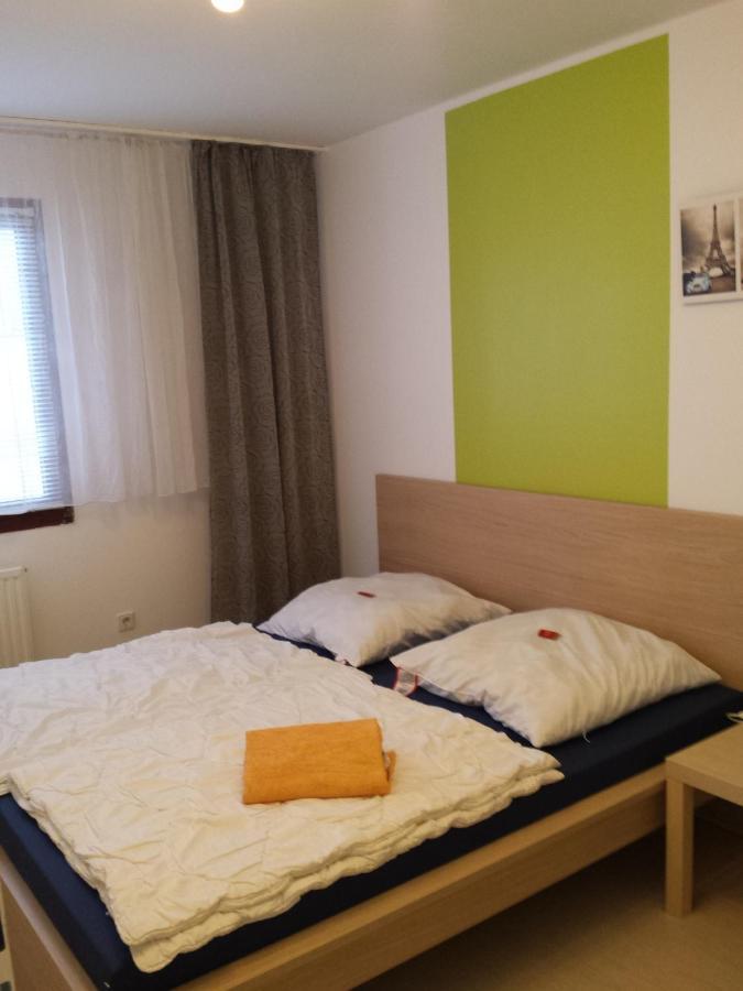 Jugendgastehaus Lichterfelde Ostello Berlino Esterno foto