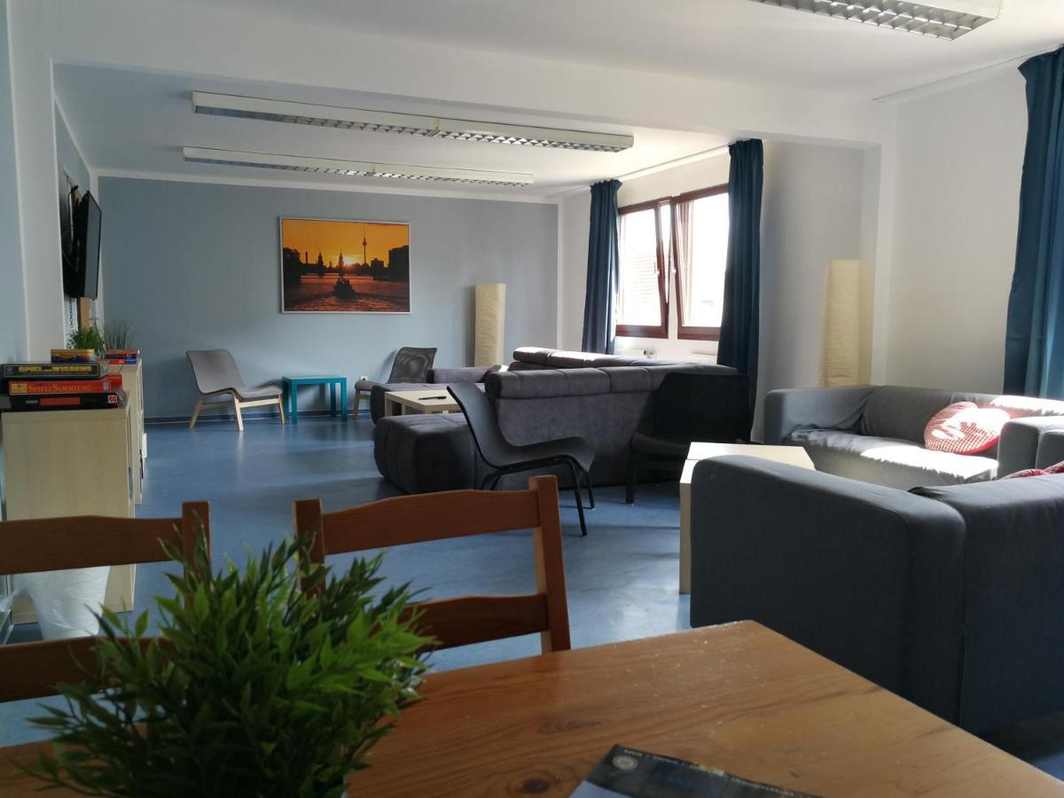 Jugendgastehaus Lichterfelde Ostello Berlino Esterno foto